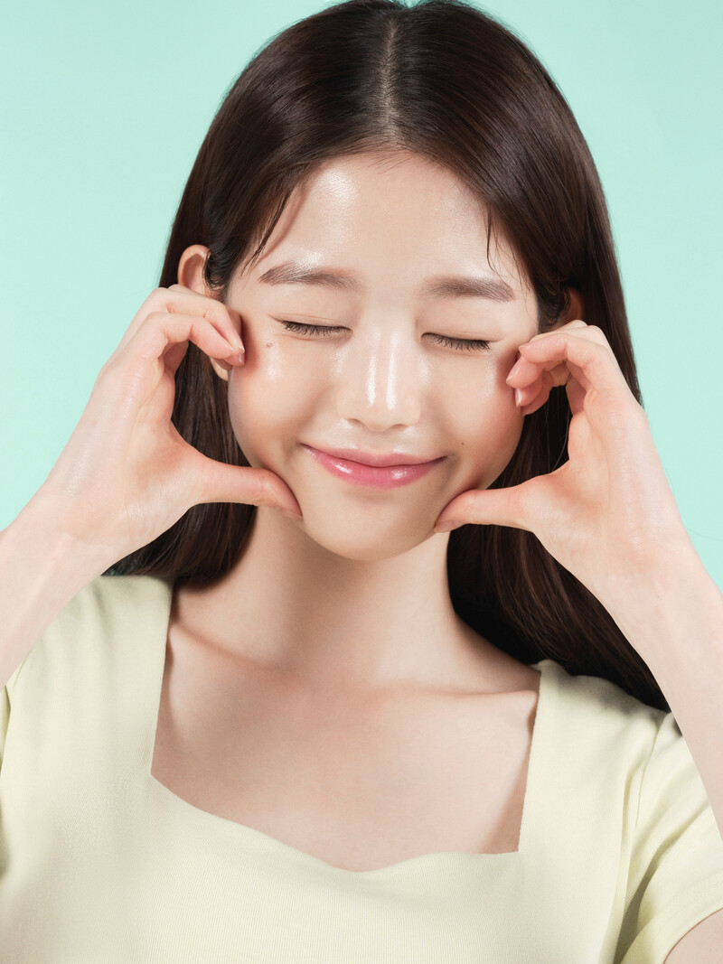 IVE Wonyoung for Innisfree Retinol Cica Repair Ampoule documents 8