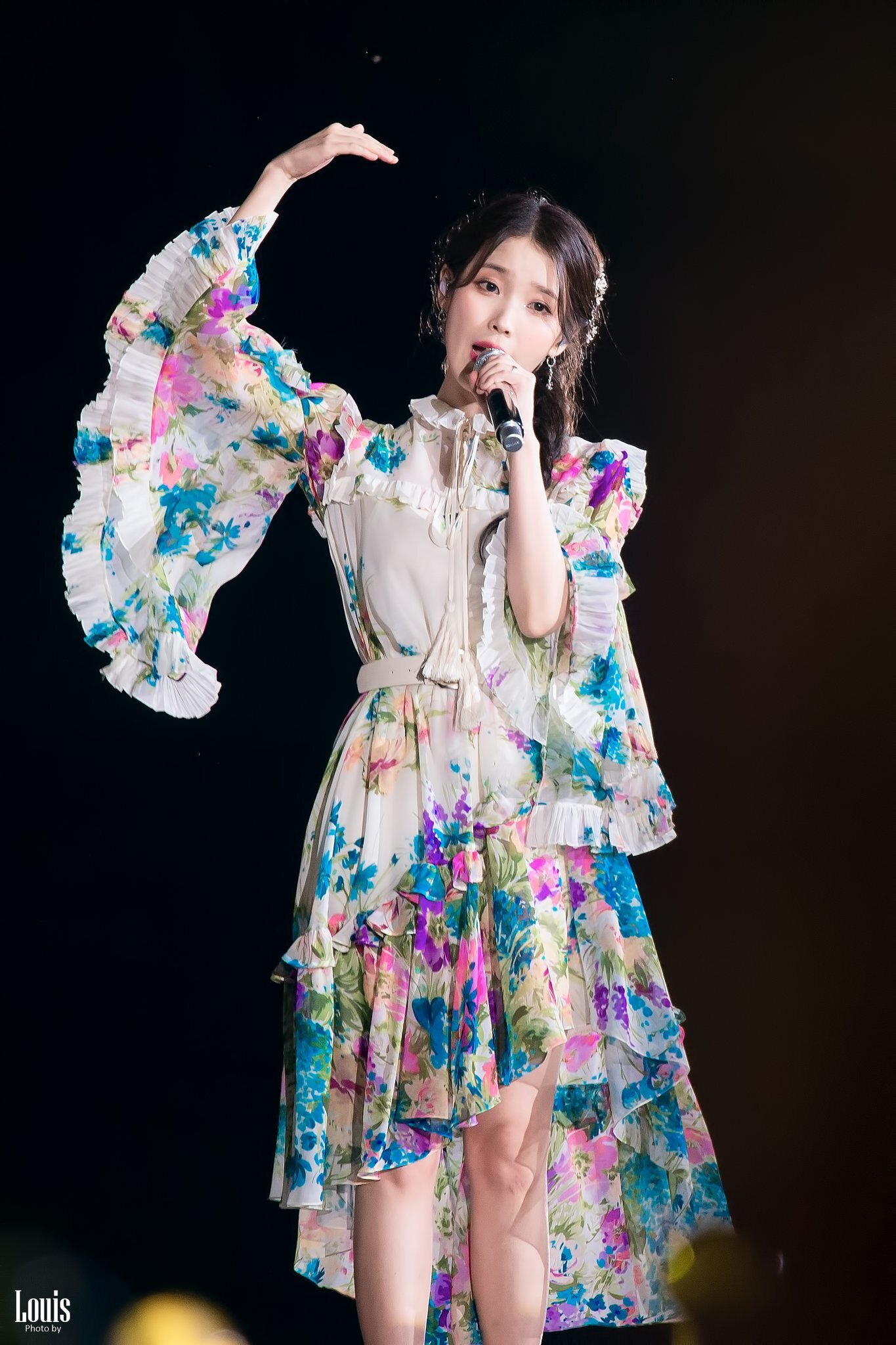 220918 IU - 'The Golden Hour' Concert | kpopping