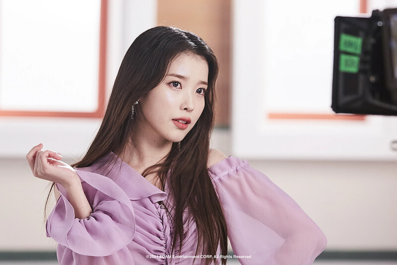 210326 Edam Naver Post - IU 'LILAC' Music Video Behind documents 18