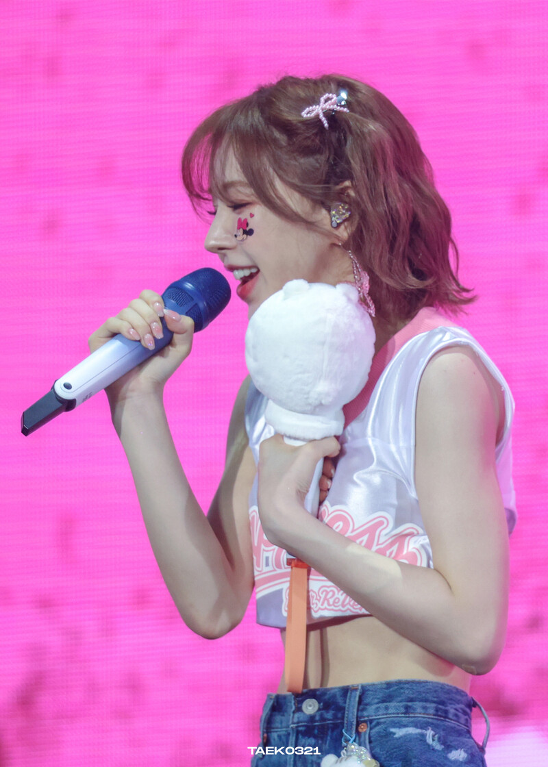 240803 Red Velvet Wendy - Fan-Con Tour 'Happiness : My Dear, ReVe1uv' in Seoul Day 2 documents 1