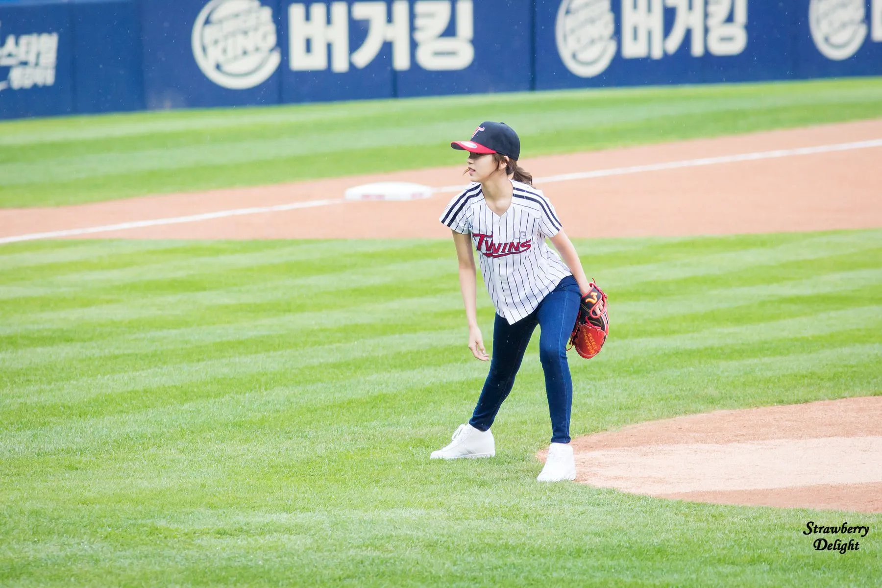 FY! MYOUI MINA — 160402 LG Twins Baseball Match @ Jamsil Stadium ©