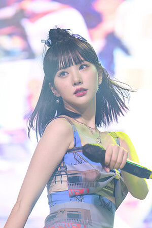 230405 VIVIZ Eunha