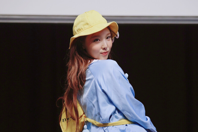 240623 TWICE Nayeon - JYP Shop Fansign documents 18