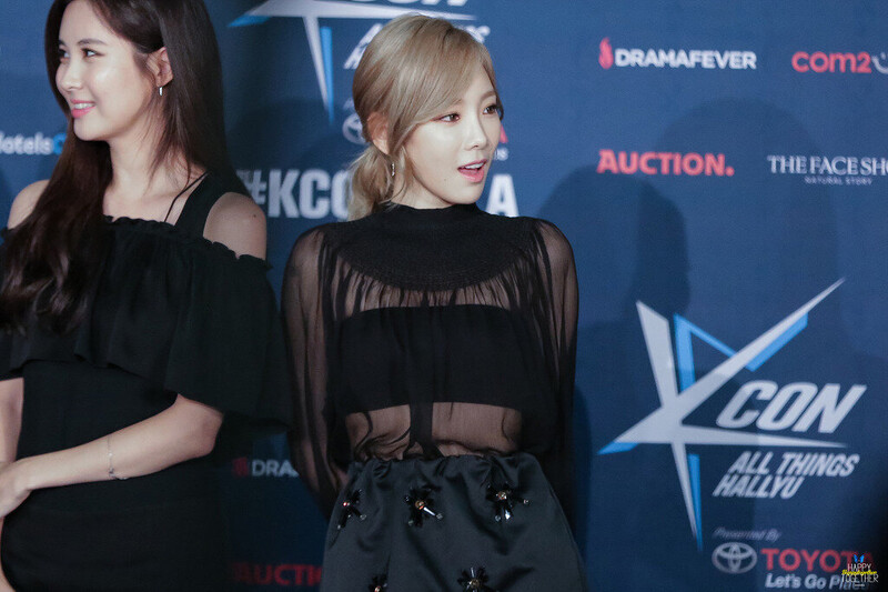 160731 Girls' Generation Taeyeon at KCON in LA documents 5