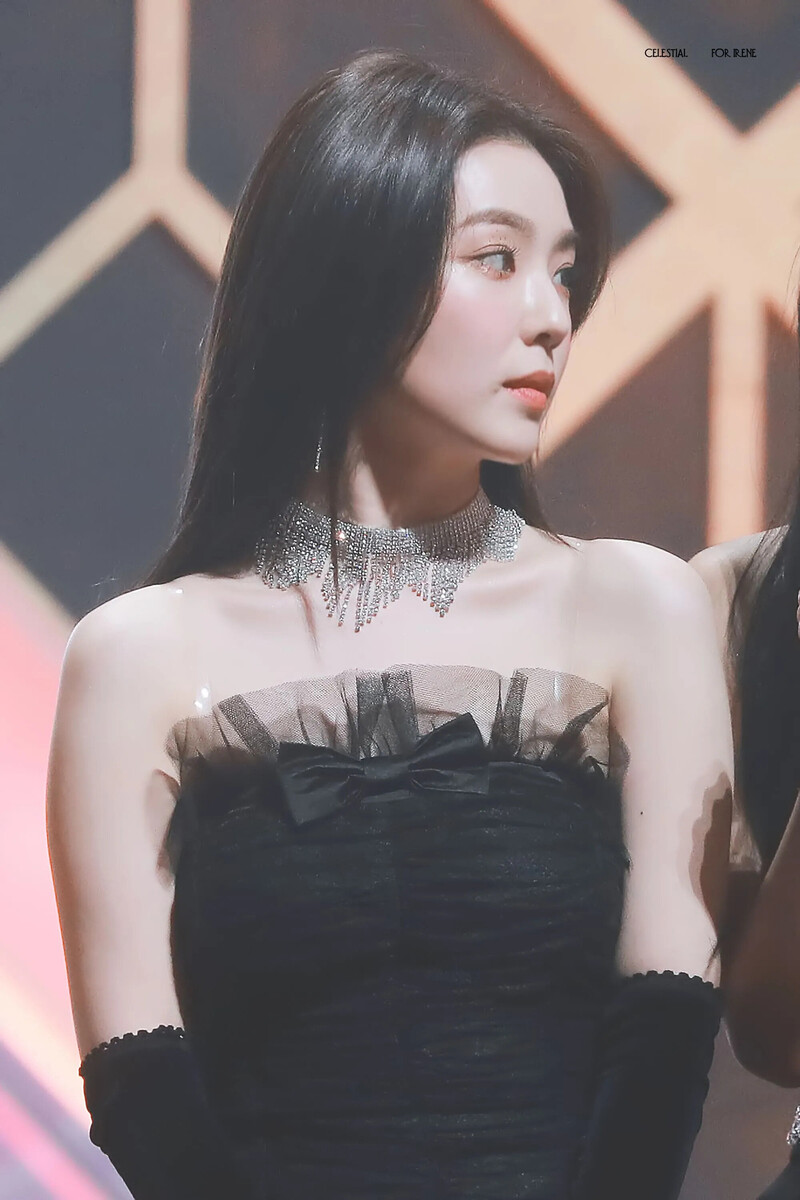 200130 Red Velvet Irene at Seoul Music Awards Red Carpet documents 17