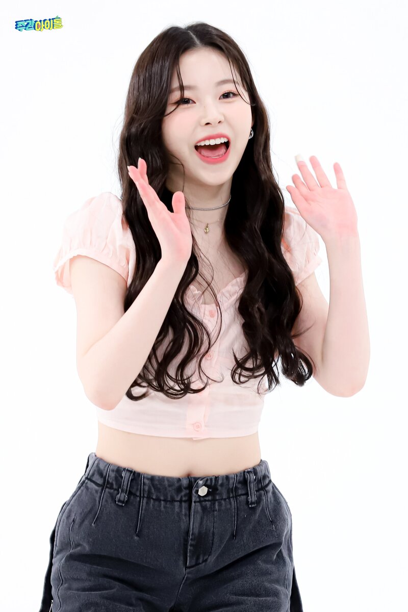 220222 MBC Naver Post - NMIXX at Weekly Idol documents 17
