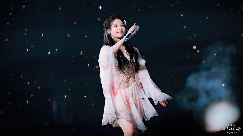 220917 IU - 'The Golden Hour' Concert | kpopping