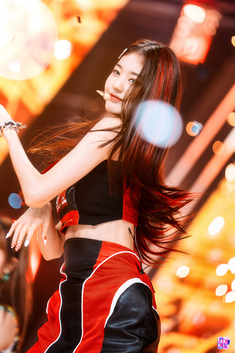 220918 IVE Wonyoung - 'After LIKE' at Inkigayo documents 7