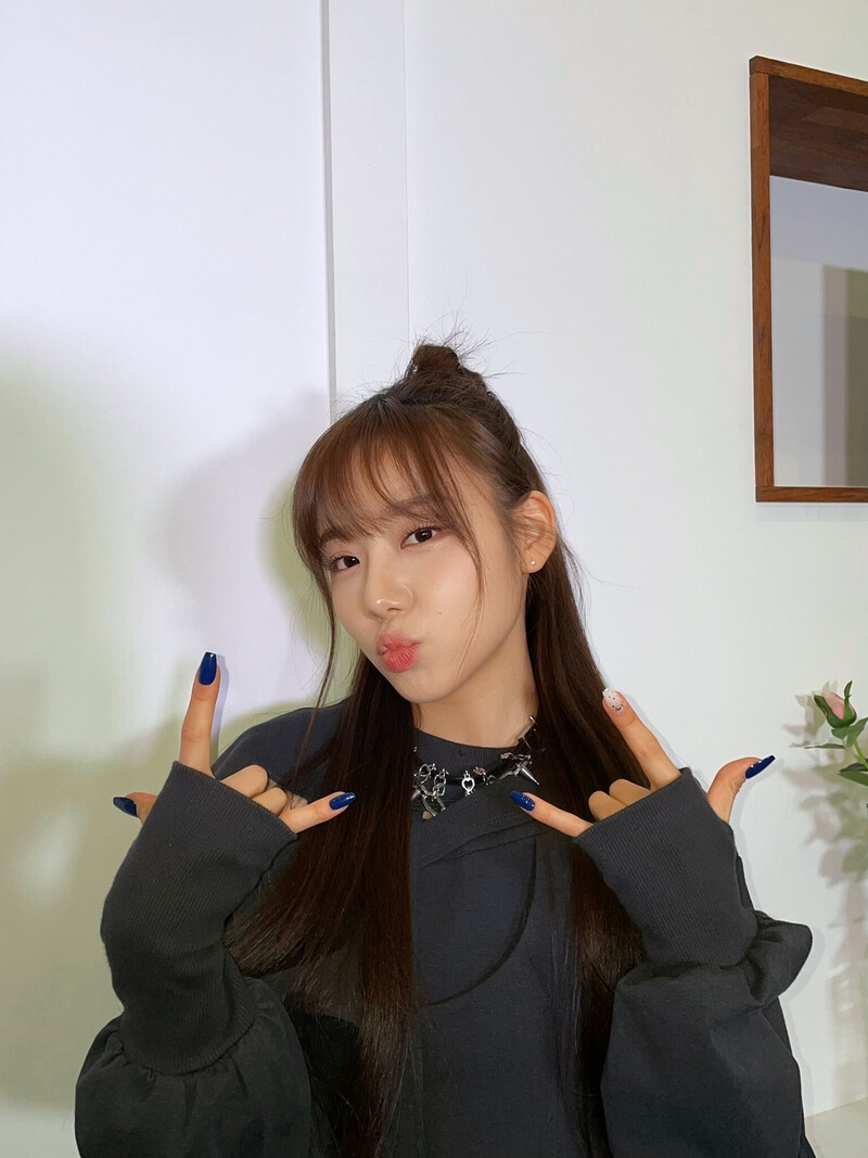 230107 FIFTY FIFTY Twitter Update - Saena documents 4