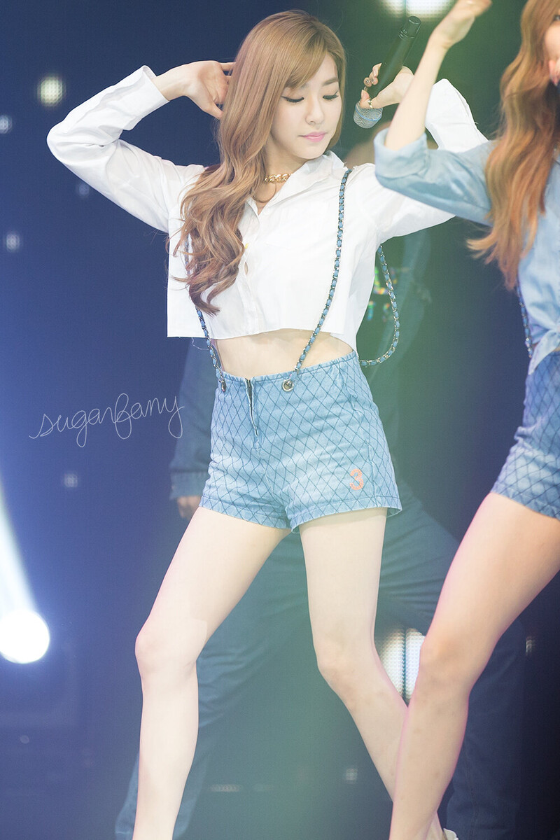 141007 Girls' Generation Tiffany at WAPOP Concert documents 11