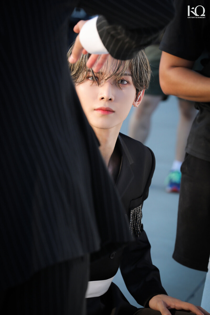 210914 ATEEZ "Deja Vu" MV Shooting Behind the Scenes | Naver Update documents 17