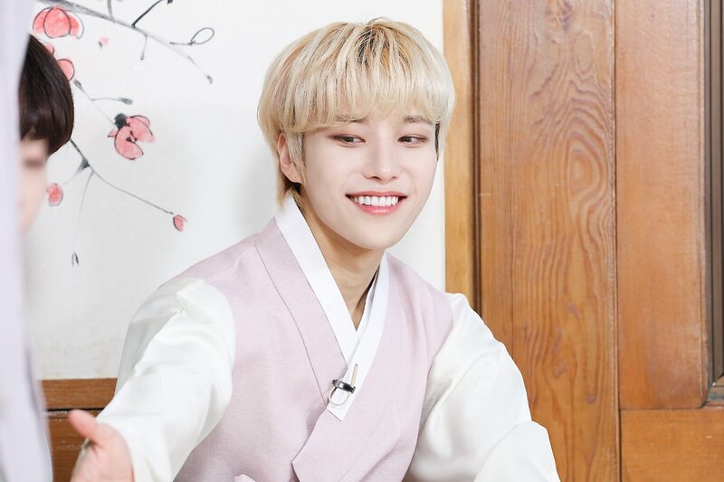 220213 - Naver - Behind-the-scenes of Elast ’s Lunar New Year’s documents 5