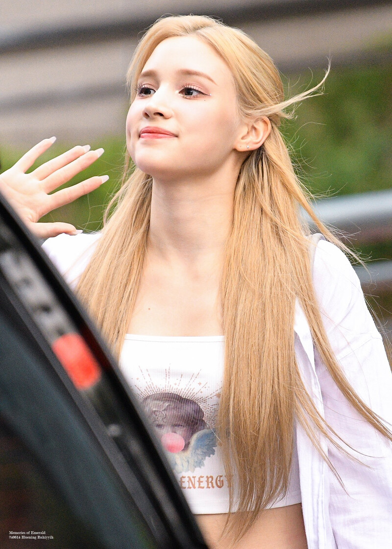 240614 Kep1er Bahiyyih - Music Bank Commute documents 1