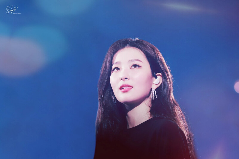 191123-24 La Rouge Day 1 & 2 - Red Velvet Seulgi documents 9