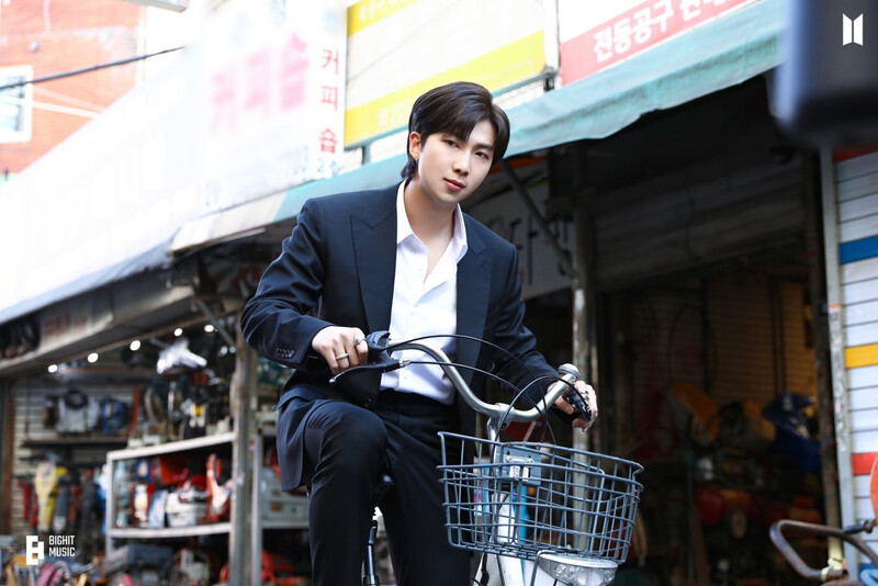 220904 BTS Weverse Update- Balming Tiger - 섹시느낌 SEXY NUKIM (feat. RM of BTS) M/V Photo Sketch documents 1