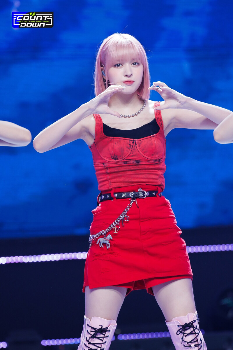 221006 NMIXX Lily - 'DICE' at M COUNTDOWN documents 3