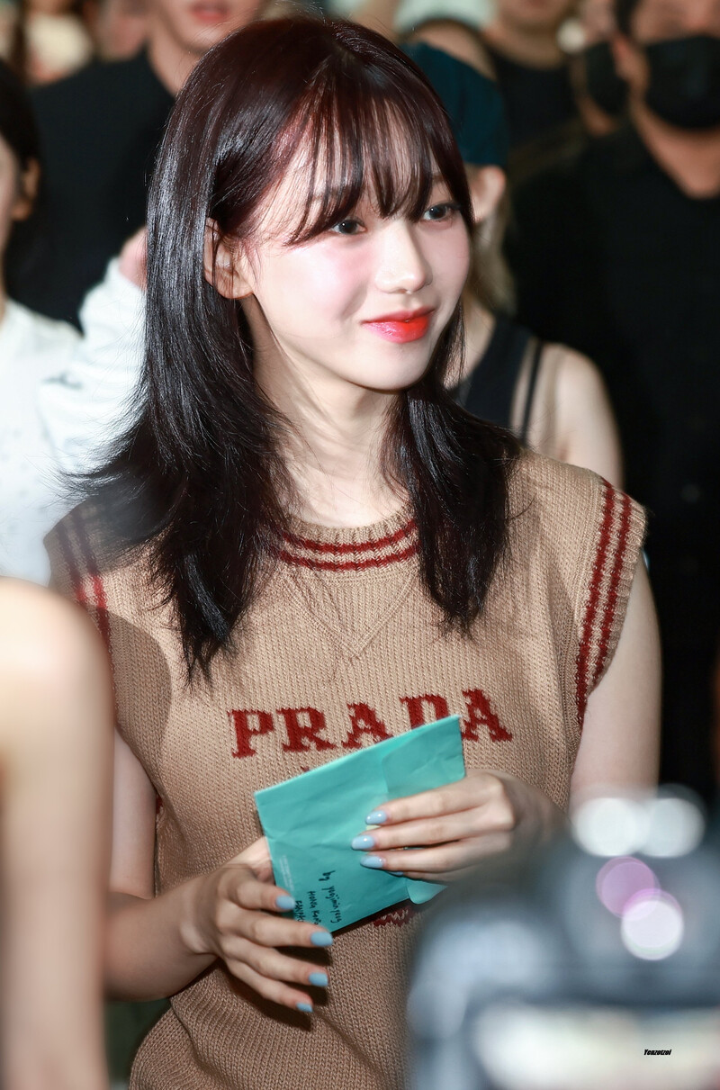 240914 - KARINA at Incheon International Airport documents 6