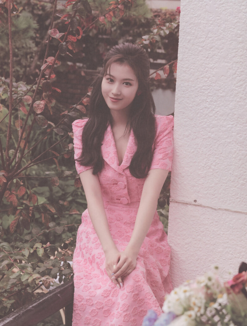 Yes, I am Sana 1st Photobook [SCANS] documents 2