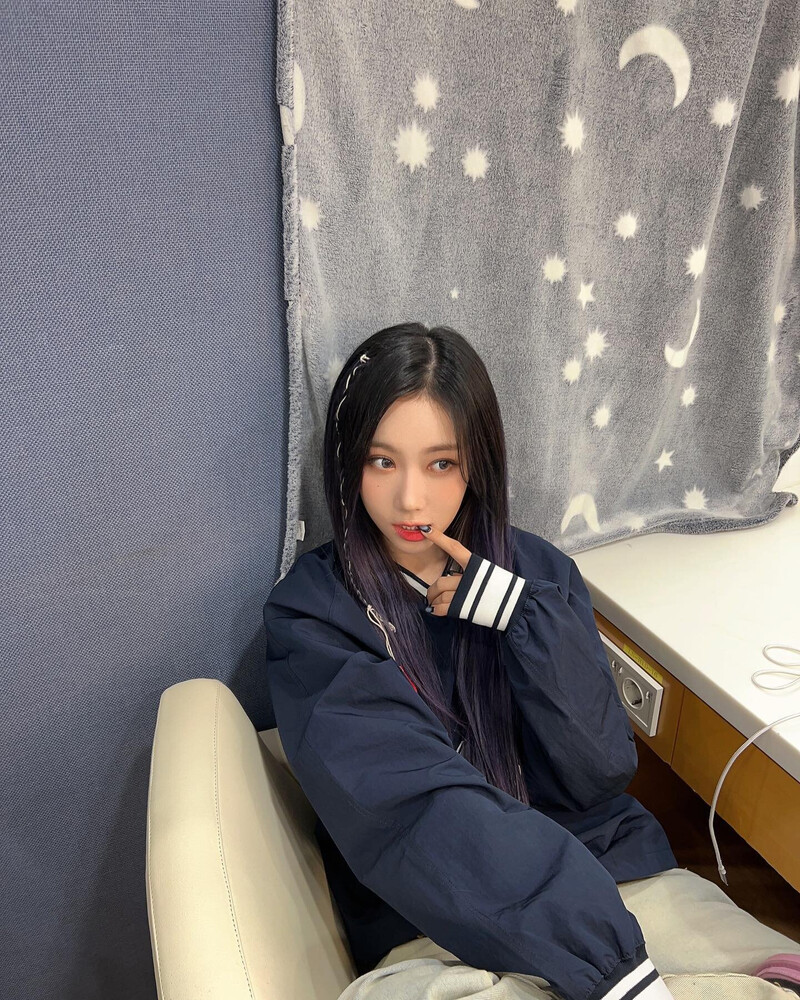 221021 Dreamcatcher Handong Instagram Update documents 4