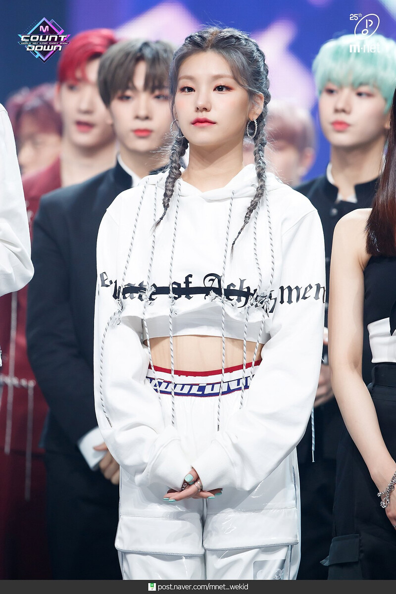 200326 ITZY - 'WANNABE' at M COUNTDOWN documents 2