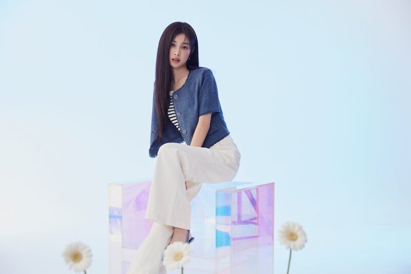 Kang Hyewon for Roem 2023 Pre-Fall Collection 'Fill Yourself' documents 13