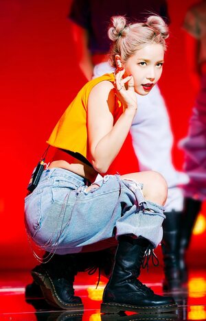 200426 MAMAMOO Solar - 'Spit it out' at Inkigayo (SBS PD Note Update)