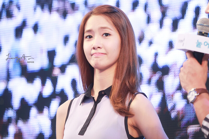 130729 Girls' Generation YoonA at SK Telecom event in Changwon documents 3