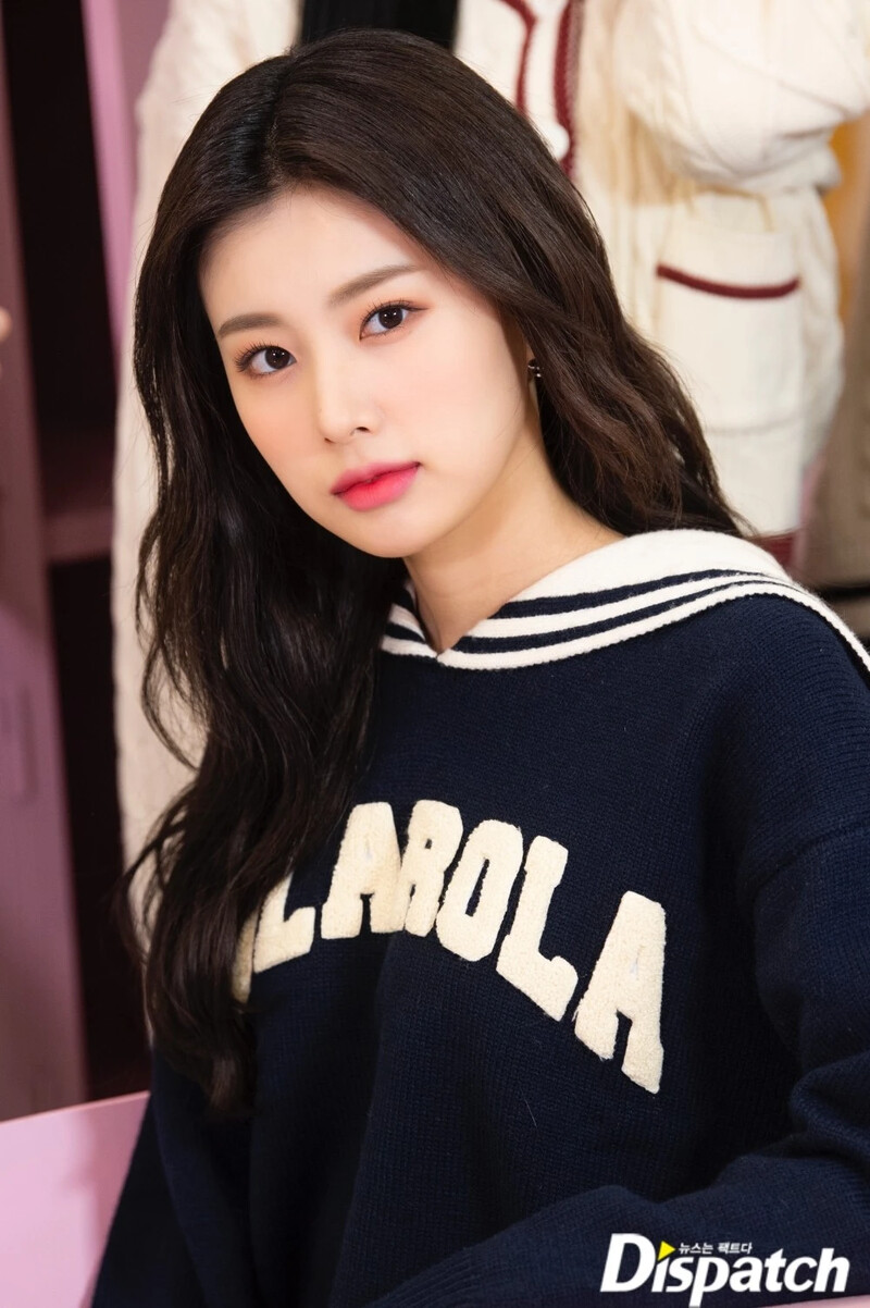 210308 IZ*ONE Studio Photoshoot with Dispatch documents 14