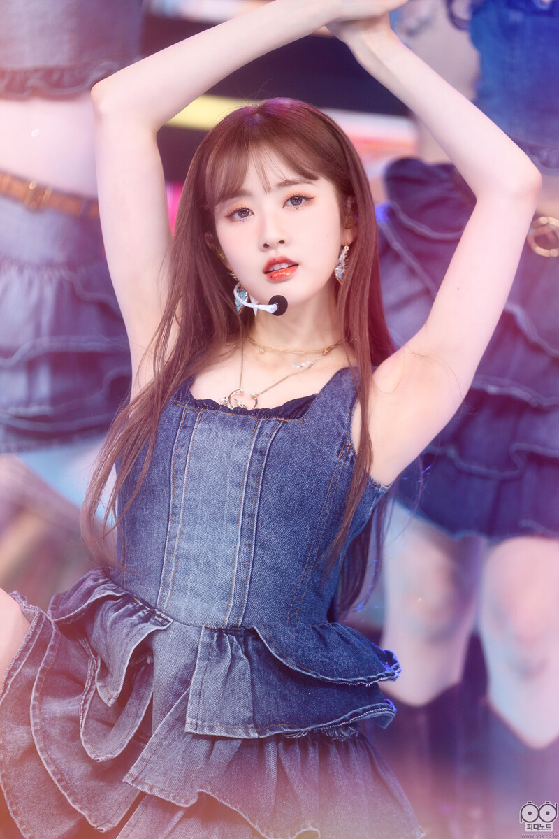 220724 STAYC Sieun - 'BEAUTIFUL MONSTER' at SBS Inkigayo documents 4