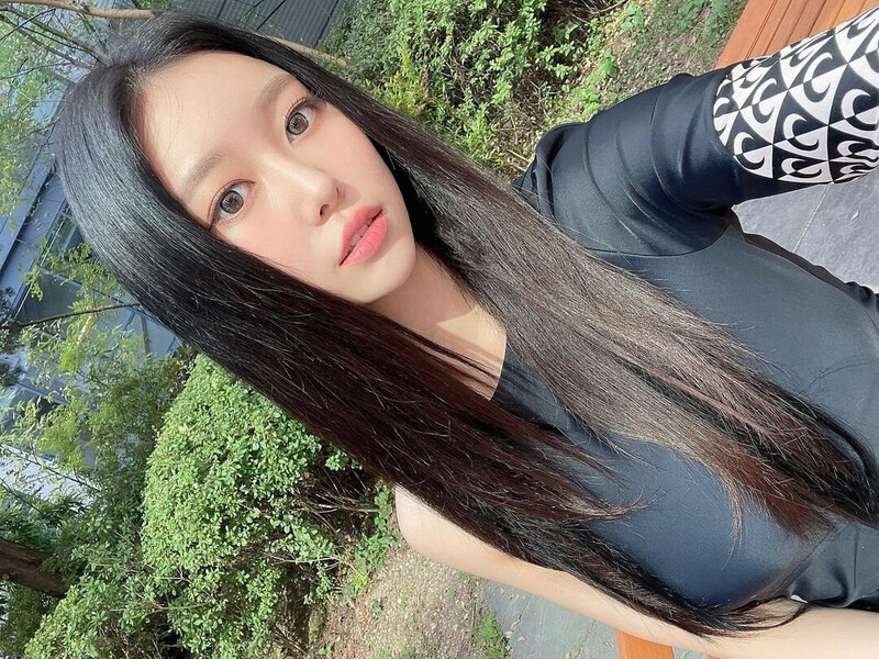 221004 MOMOLAND Jane Instagram Update documents 2