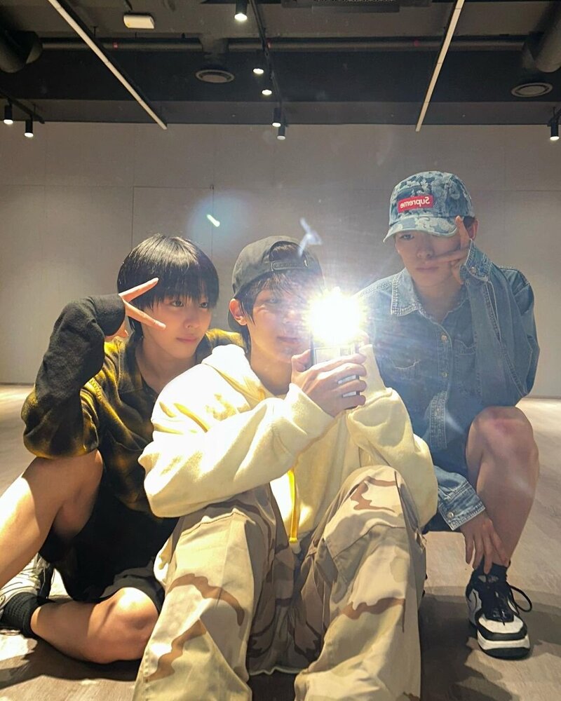 231005 NCT New Team Instagram Update - Sion, Riku and Yushi documents 4