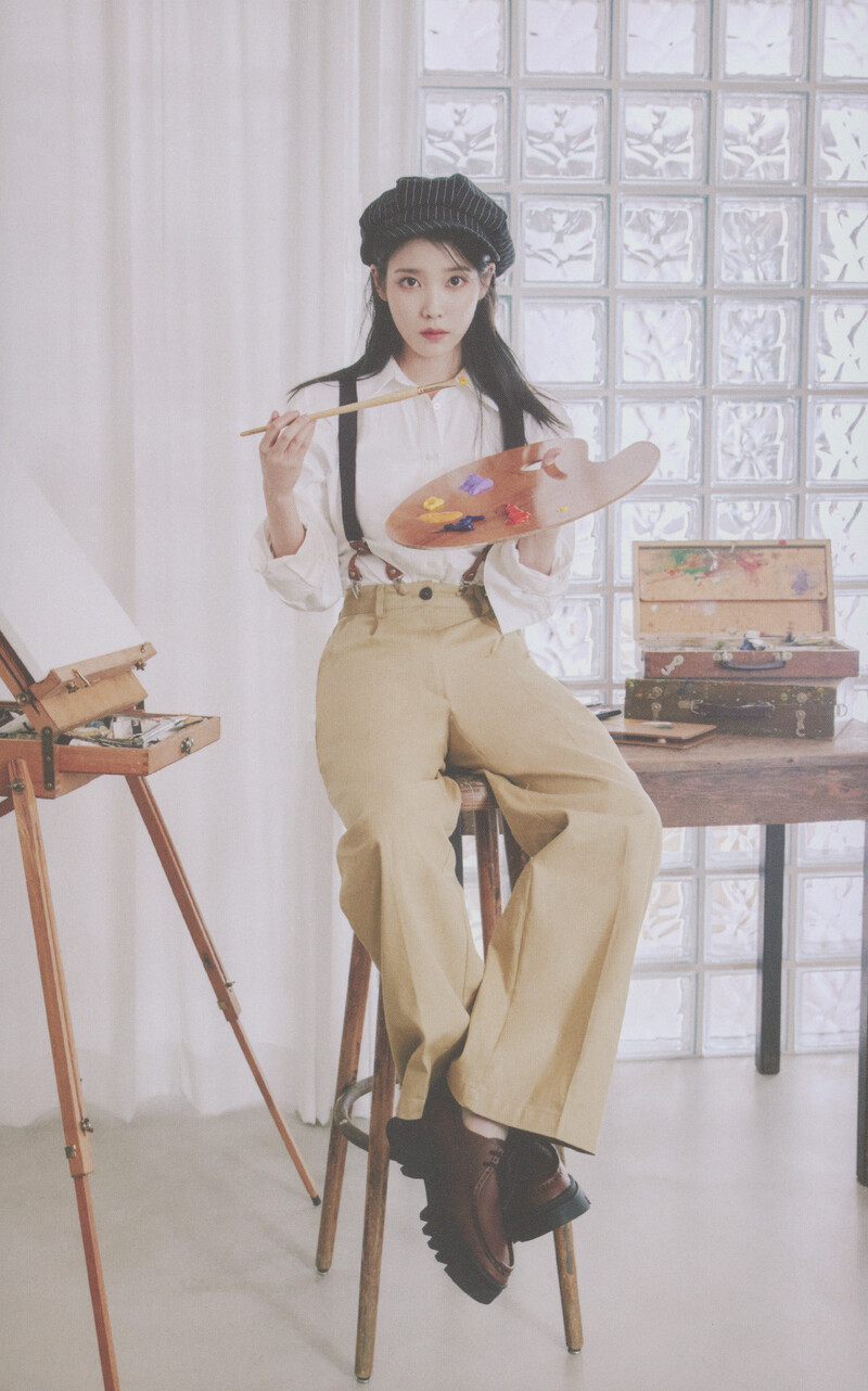 IU 2023 Season's Greetings (Scans) documents 7