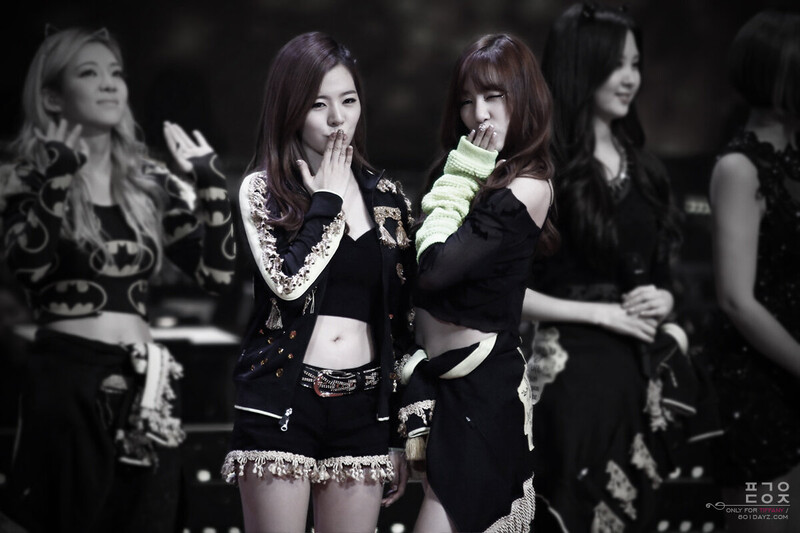 131029 Girls' Generation at KBS Open Concert documents 2