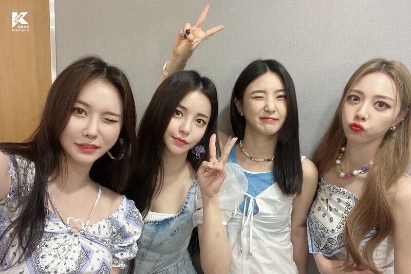 220507 KCON Twitter Update - Brave Girls documents 3