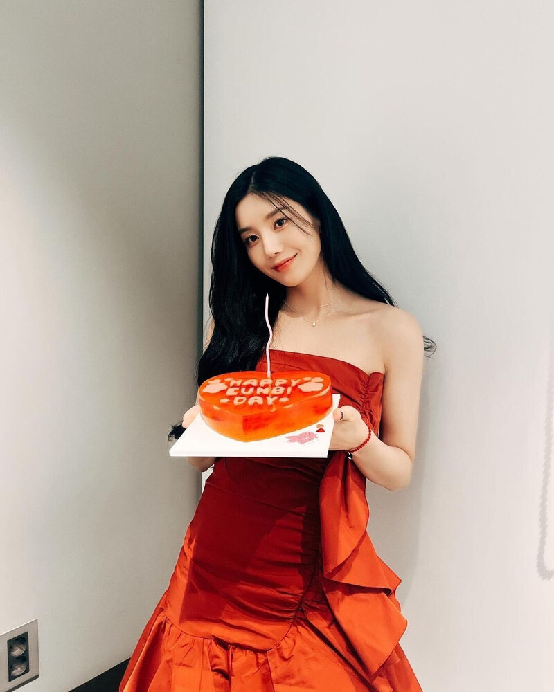 220927 Eunbi Instagram Update documents 1