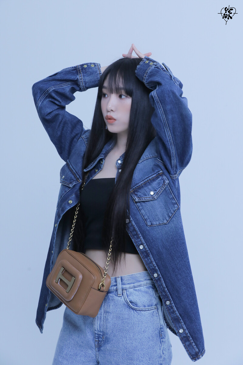 221005 Yuehua Entertainment Naver Update - YENA - Y Magazine x Hogan F/W Collection Behind documents 6