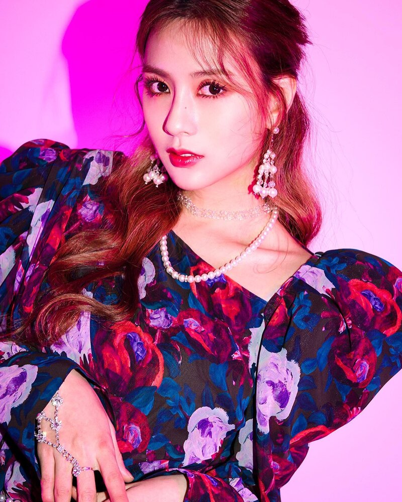 Apink Hayoung May 2022 pictorial documents 13