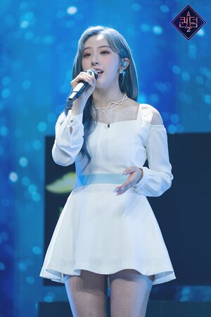 May 18, 2022 MNET Naver Update- HASEUL- QUEENDOM 2 Vocal Unit: 'SUN and MOON' Performance Cuts