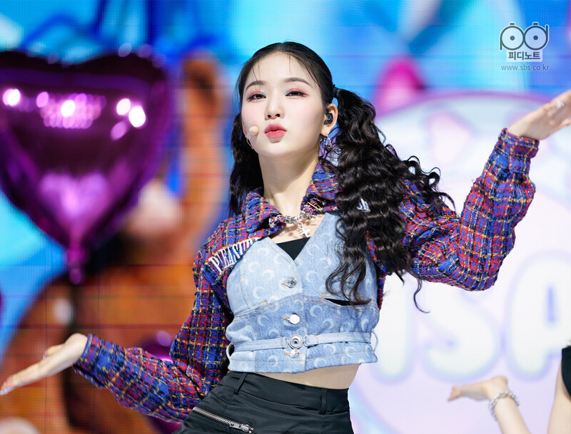 210411 STAYC Isa - 'ASAP' at Inkigayo documents 8