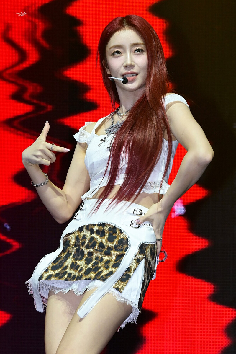 240701 STAYC Sumin - "Metamorphic" Comeback Showcase documents 5