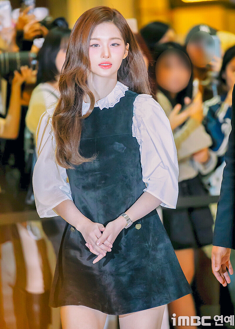 241007 NMIXX's Sullyoon at Breitling's 140th Anniversary Pop-up Event documents 10