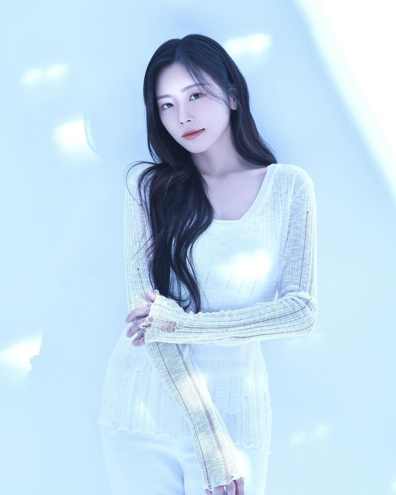 JiU - Happyface Entertainment Profile Photos 2024 documents 15