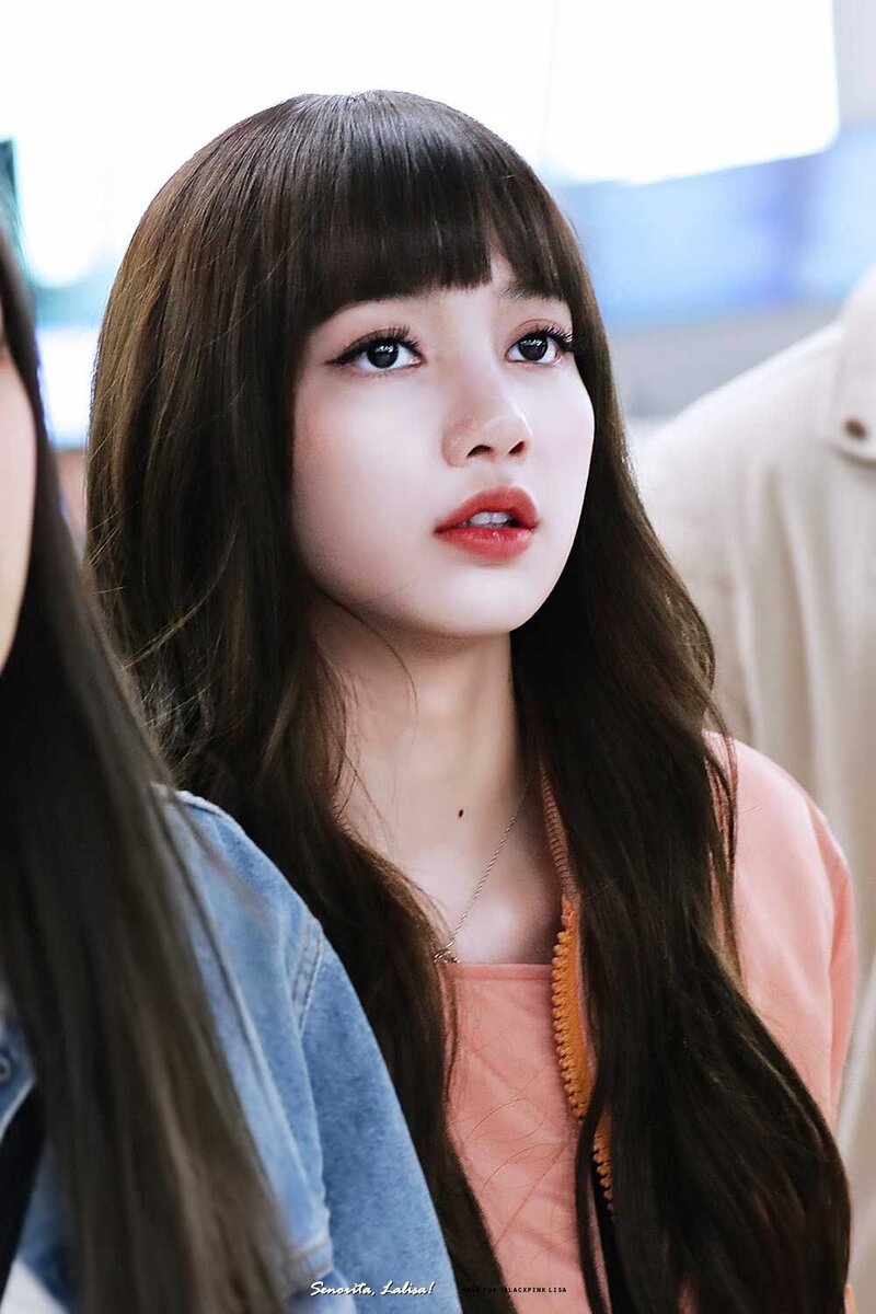 March 25, 2018 - LISA Airport | Kpopping