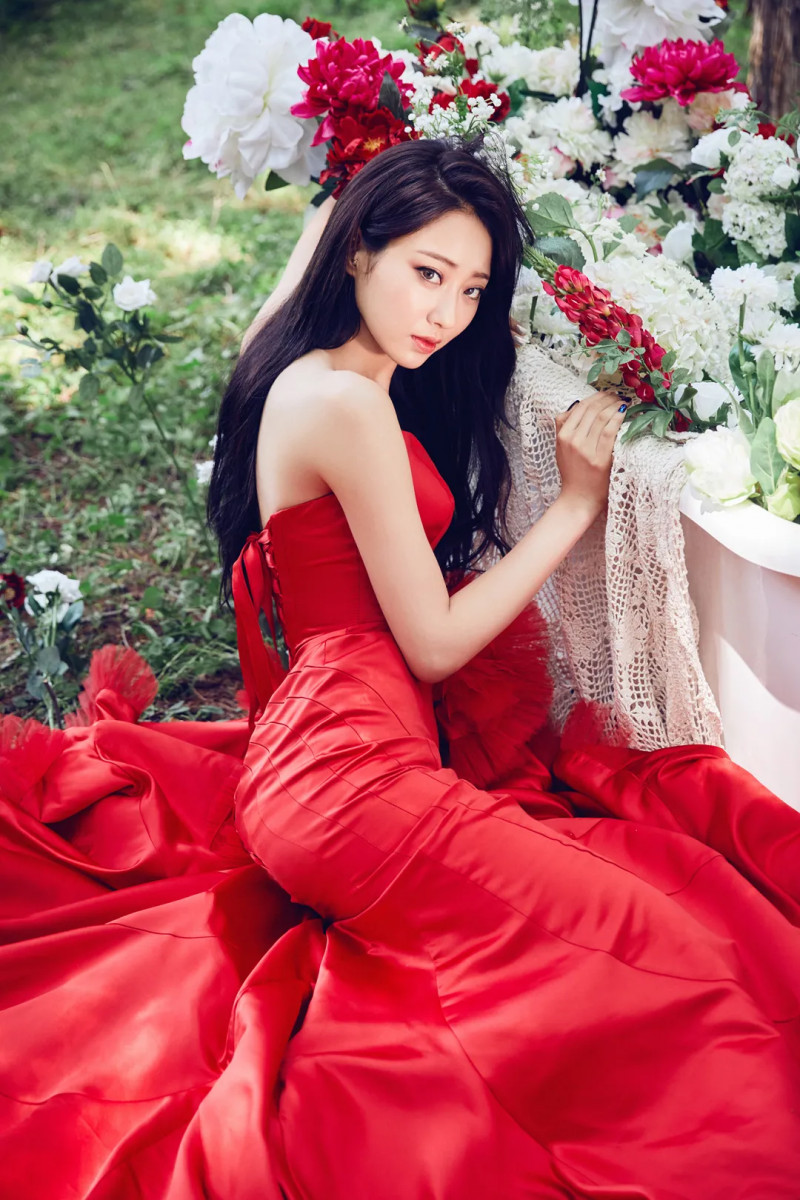 9MUSES_Gyeongree_Muses_Diary_Part.2_Identity_promo_photo_1.png