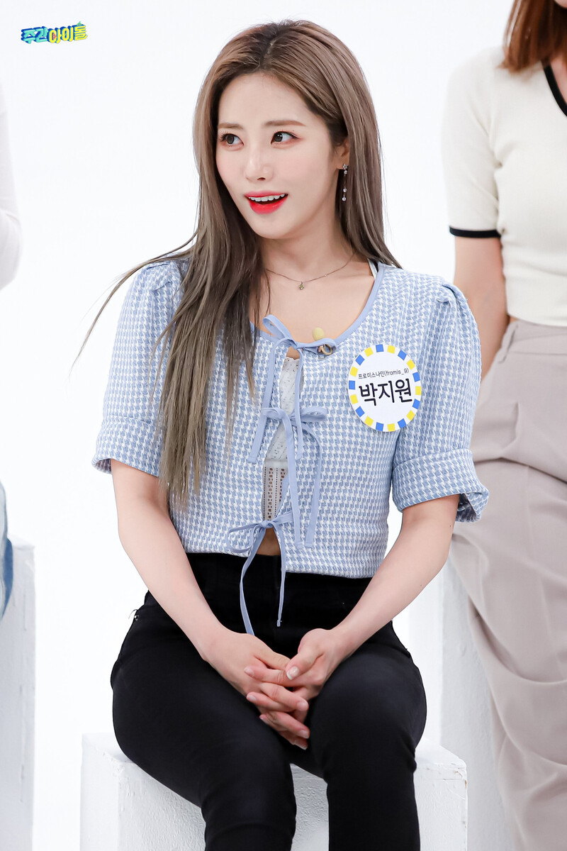 220628 MBC Naver - fromis_9 at Weekly Idol documents 23