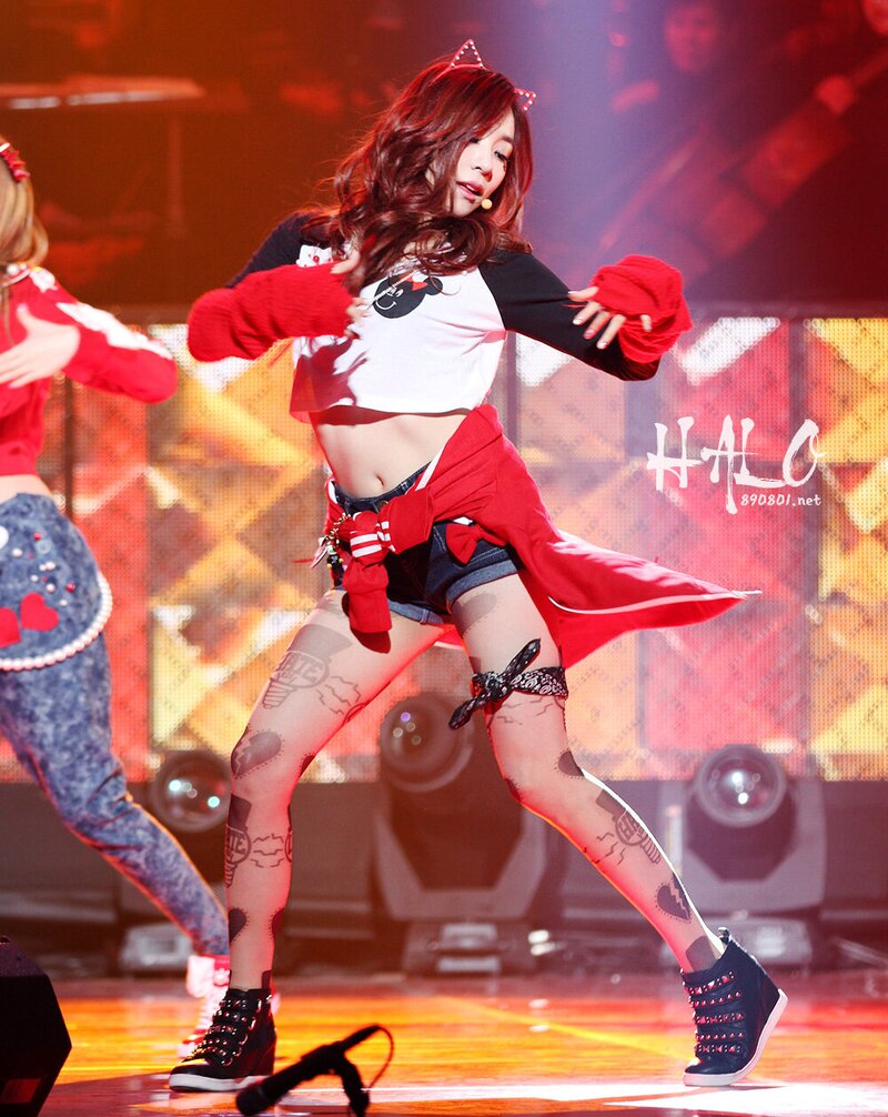 130106 Girls' Generation Tiffany at KBS Hope Concert documents 16