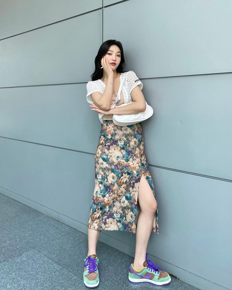 210722 Red Velvet Joy Instagram Update documents 4