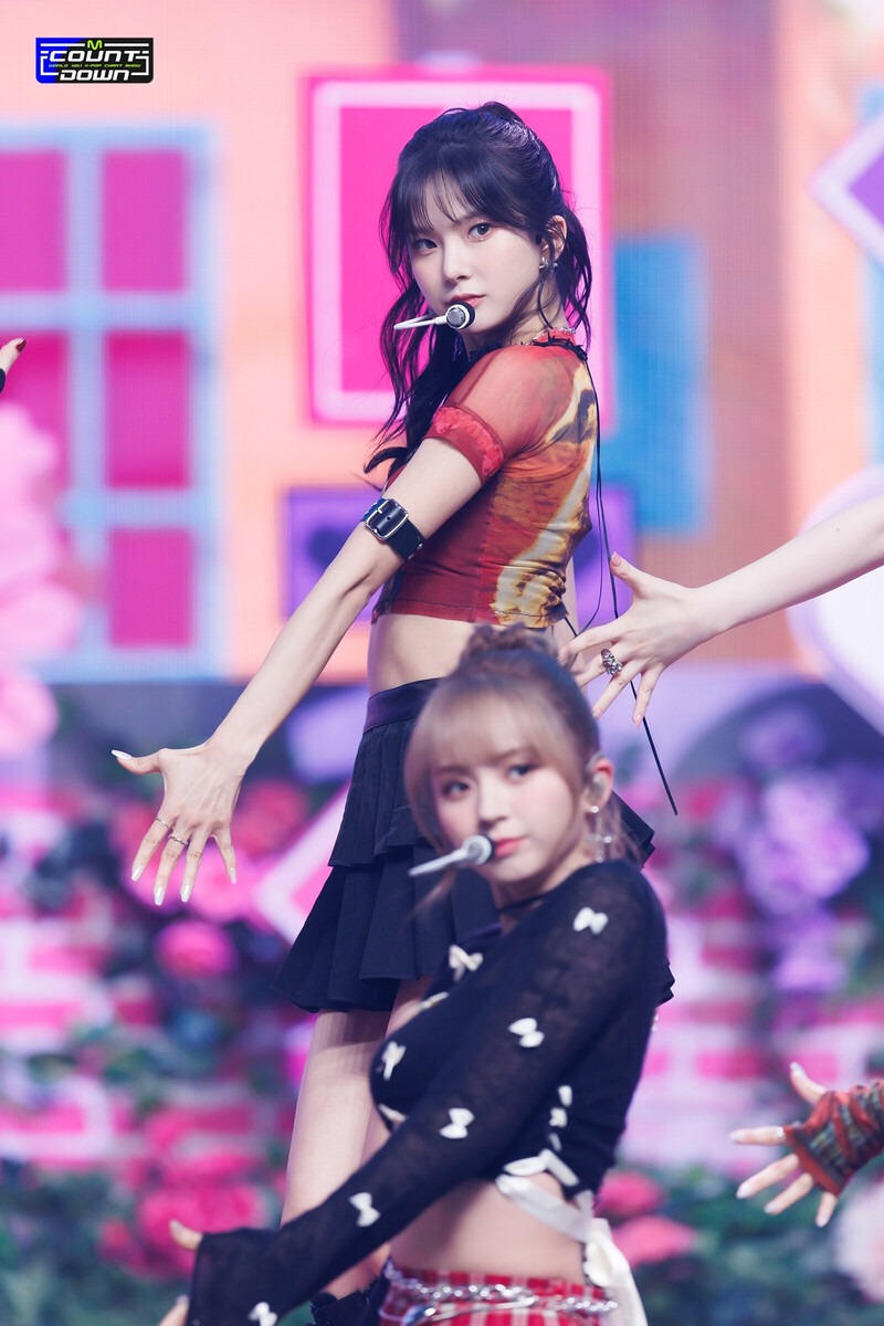 231012 Kep1er Yujin - 'Galileo' at M COUNTDOWN documents 10