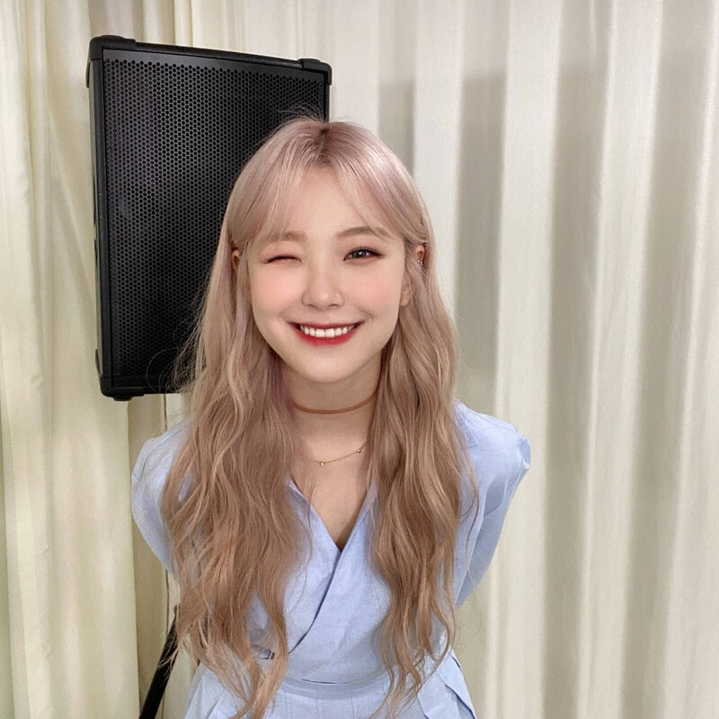 210523 fromis_9 Jiheon Instagram Update documents 1