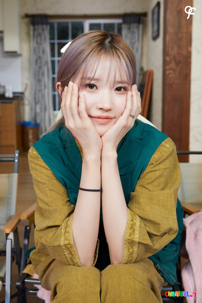 221019 fromis_9 Weverse - <CHANNEL_9> EP39-45 Behind Photo Sketch documents 19